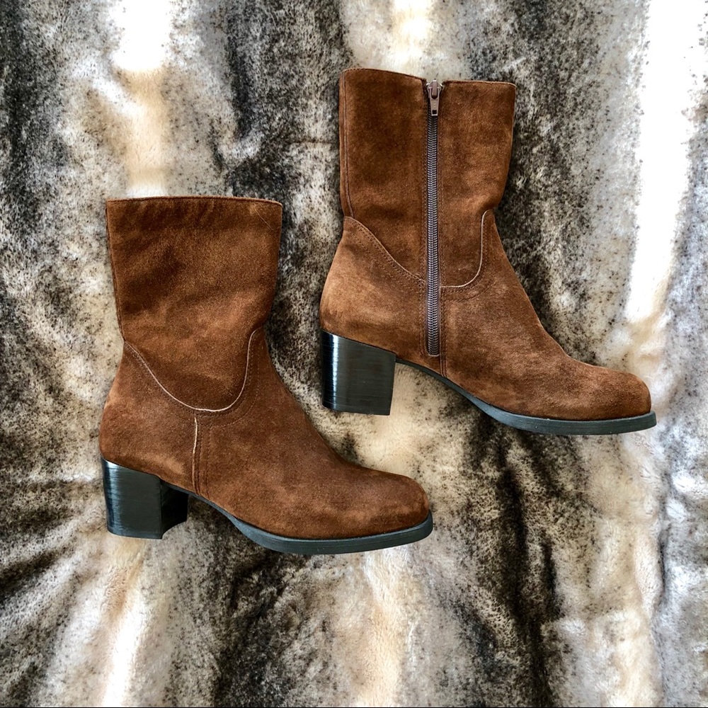 Hush puppies 7 1/2 brown suede ankle boots